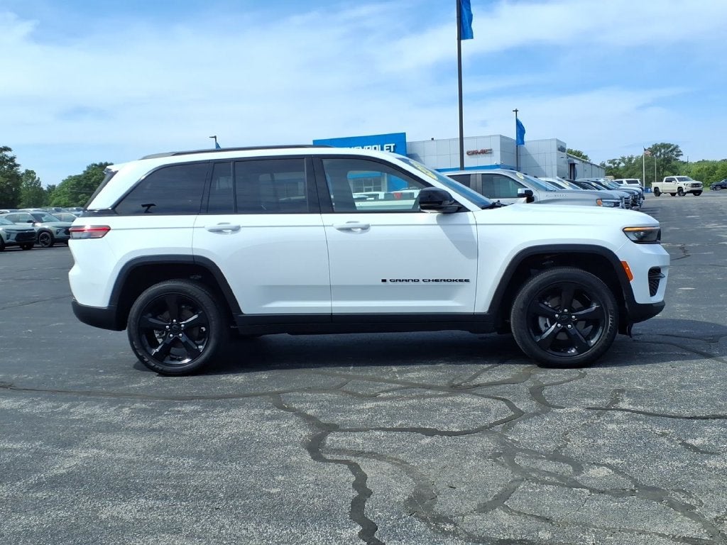 2023 Jeep Grand Cherokee Altitude