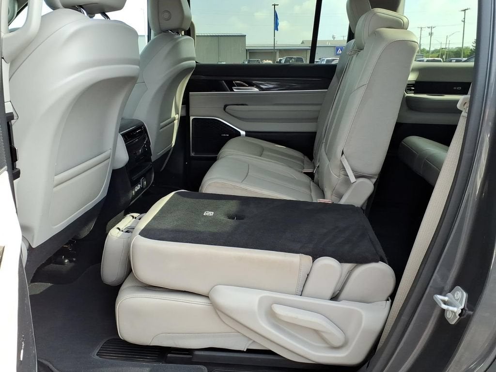 2022 Jeep Wagoneer Series II