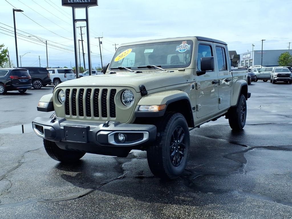 2022 Jeep Gladiator Sport S