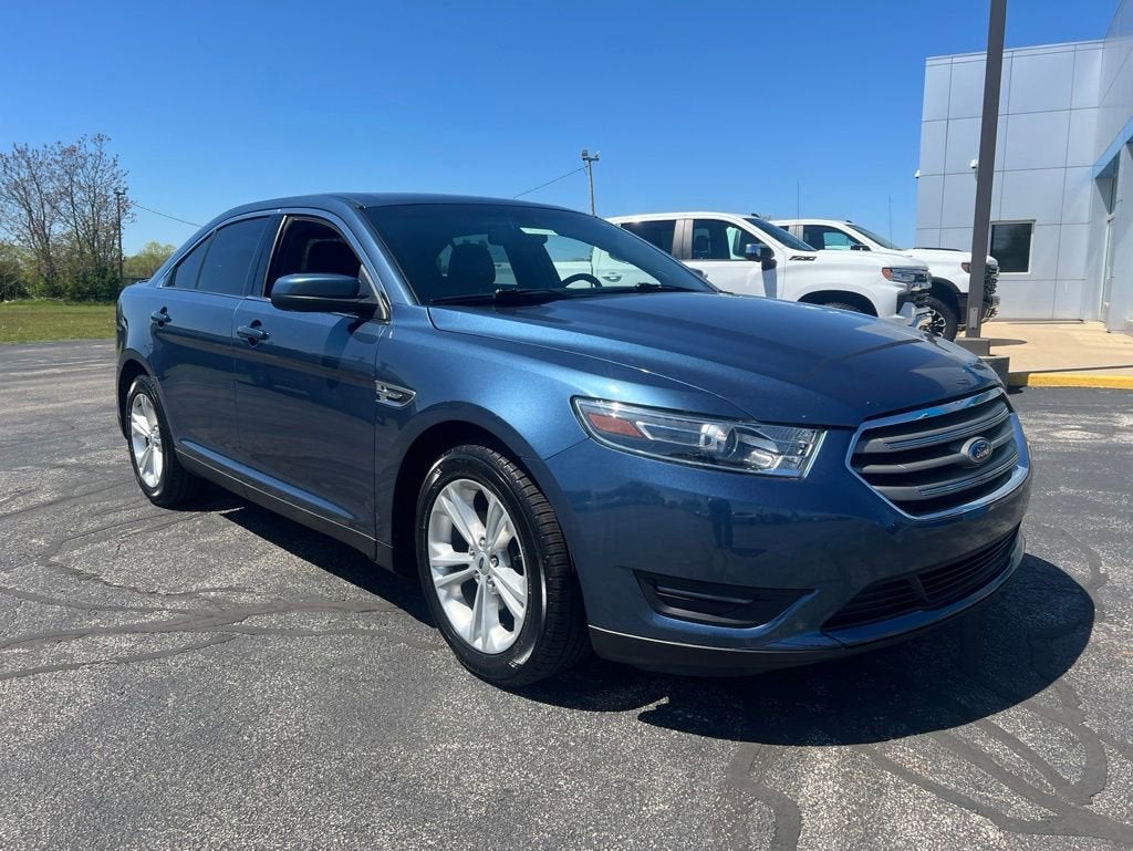 2018 Ford Taurus SEL