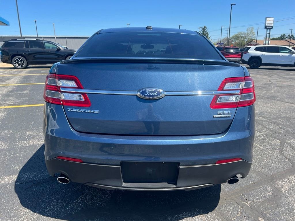 2018 Ford Taurus SEL