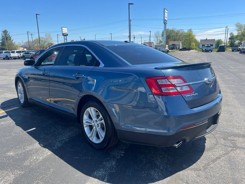 2018 Ford Taurus SEL