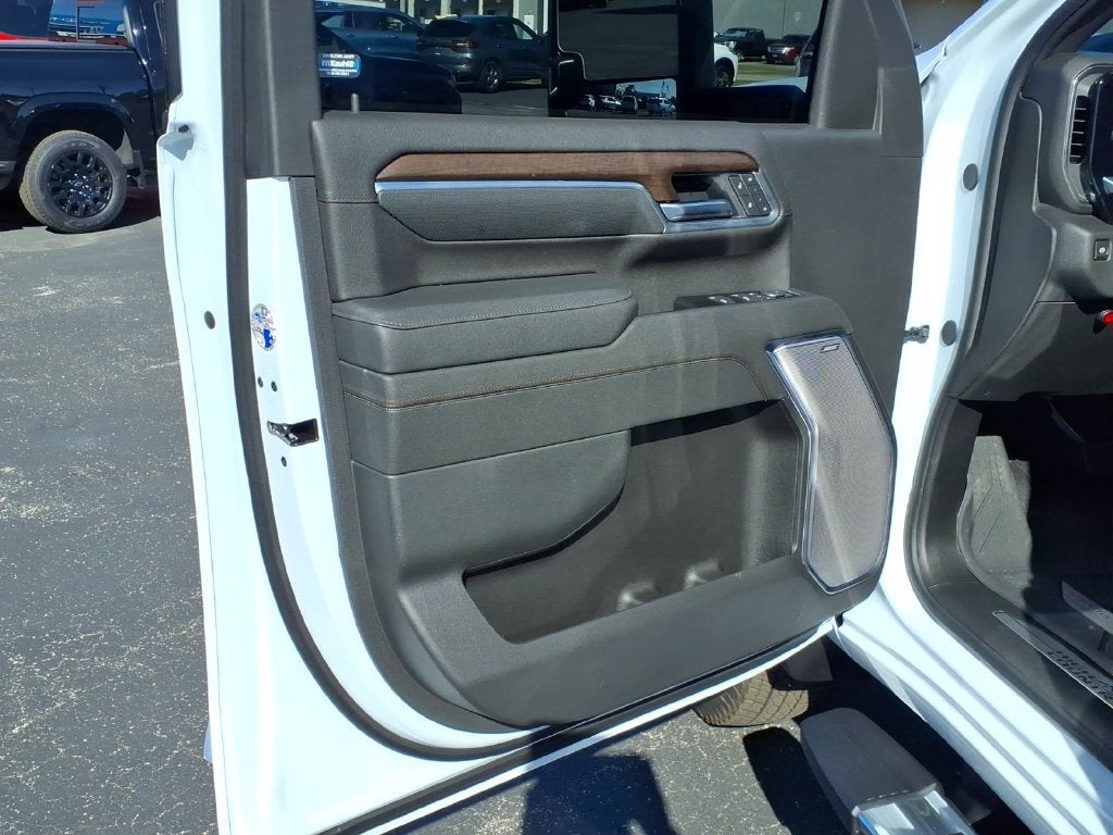 2026 Chevrolet Silverado 3500 HD High Country DRW