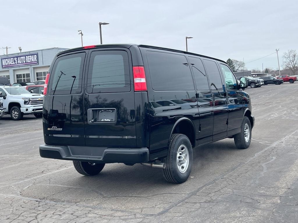 2026 Chevrolet Express Cargo WT