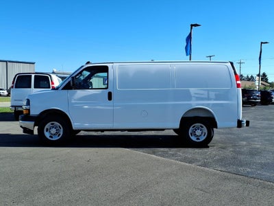 2025 Chevrolet Express Cargo WT