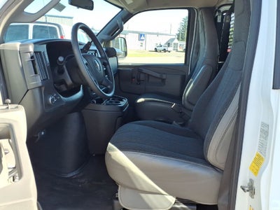 2025 Chevrolet Express Cargo WT
