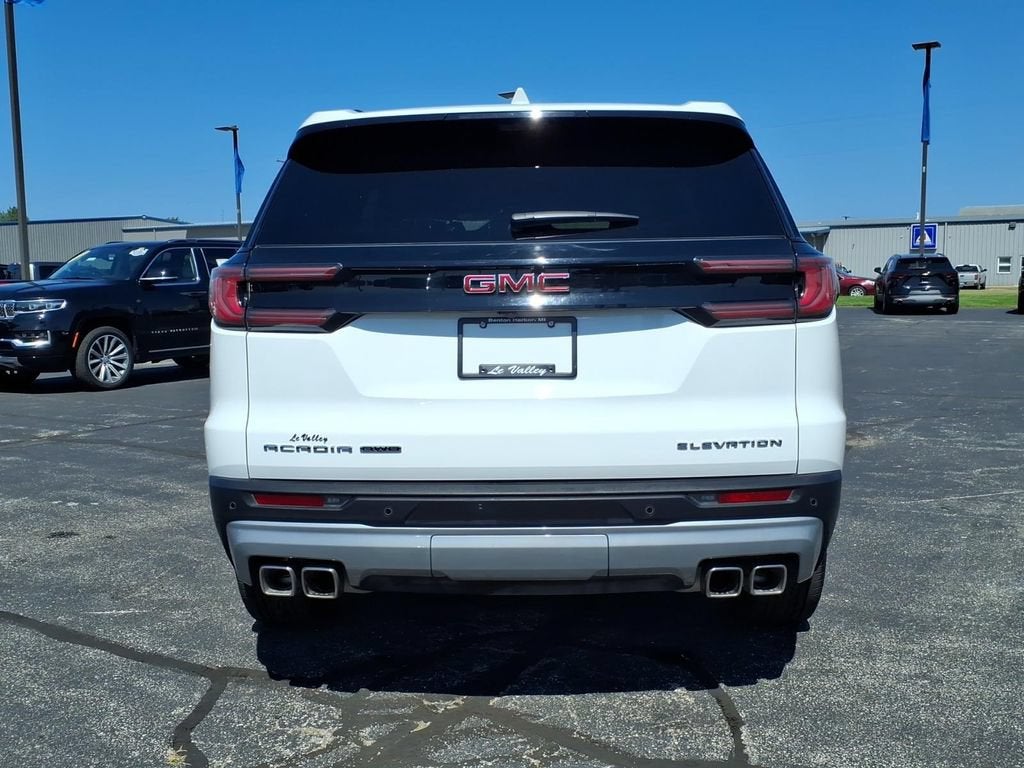 2026 GMC Acadia Elevation