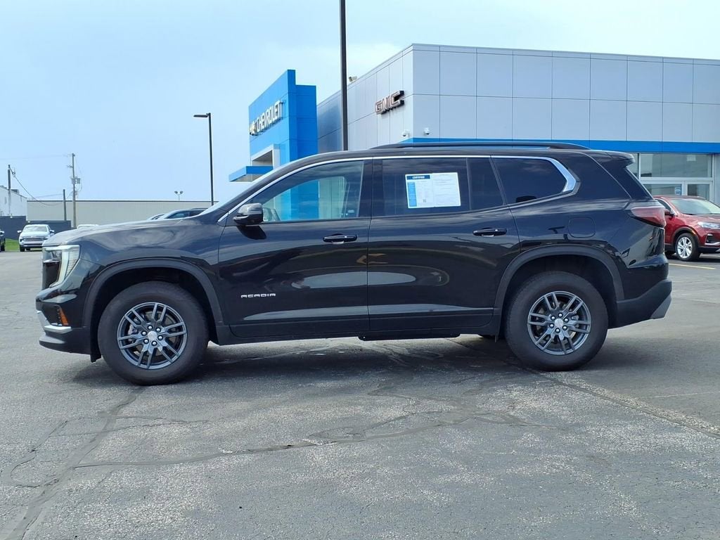 2025 GMC Acadia Elevation