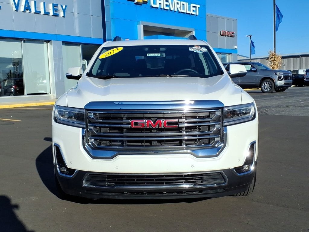 2023 GMC Acadia SLT