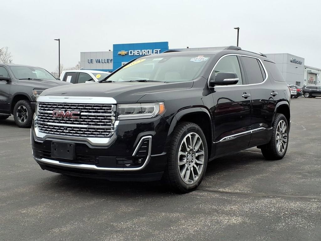 2023 GMC Acadia Denali