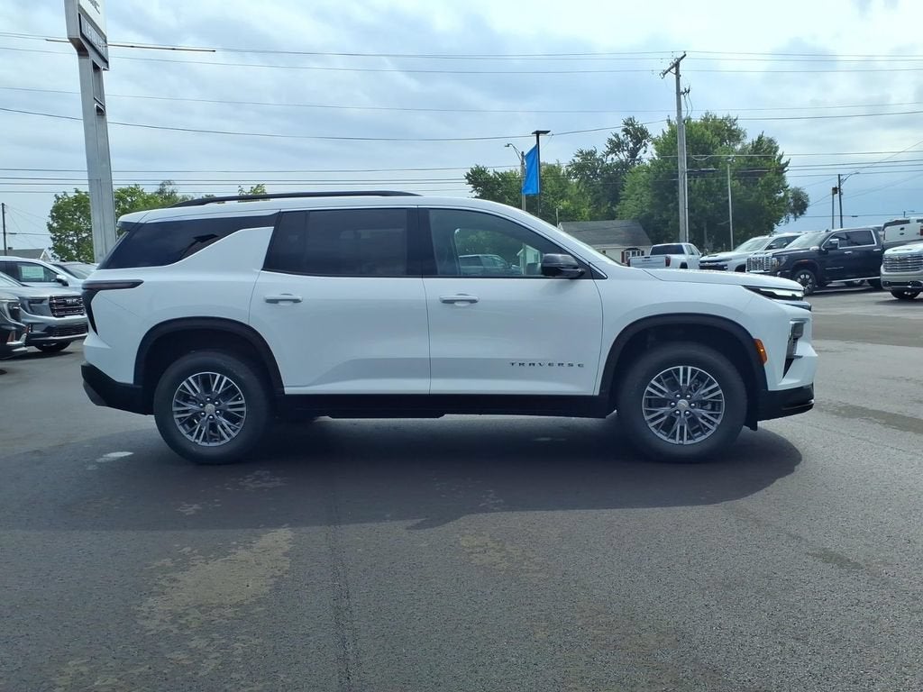 2027 Chevrolet Traverse LT - Photo 15