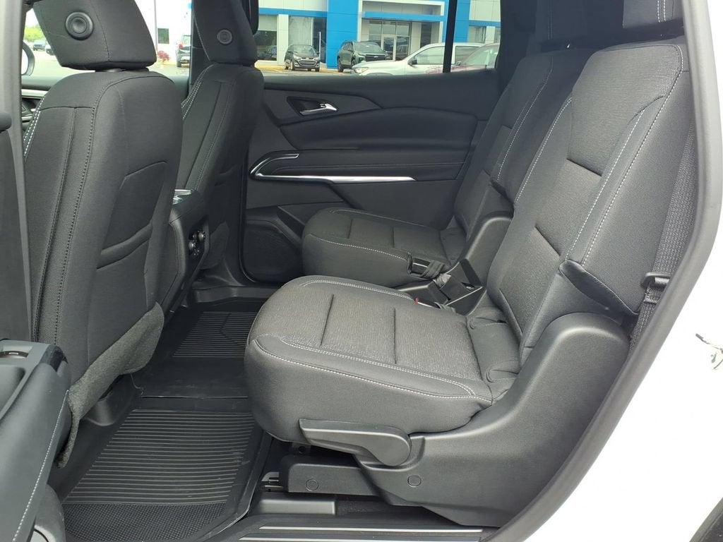 2027 Chevrolet Traverse LT - Photo 7
