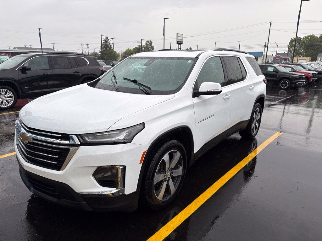 2023 Chevrolet Traverse LT Leather