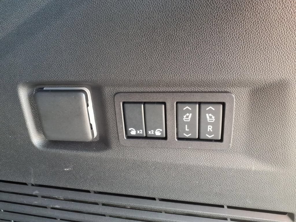 2026 Chevrolet Tahoe RST - Photo 13
