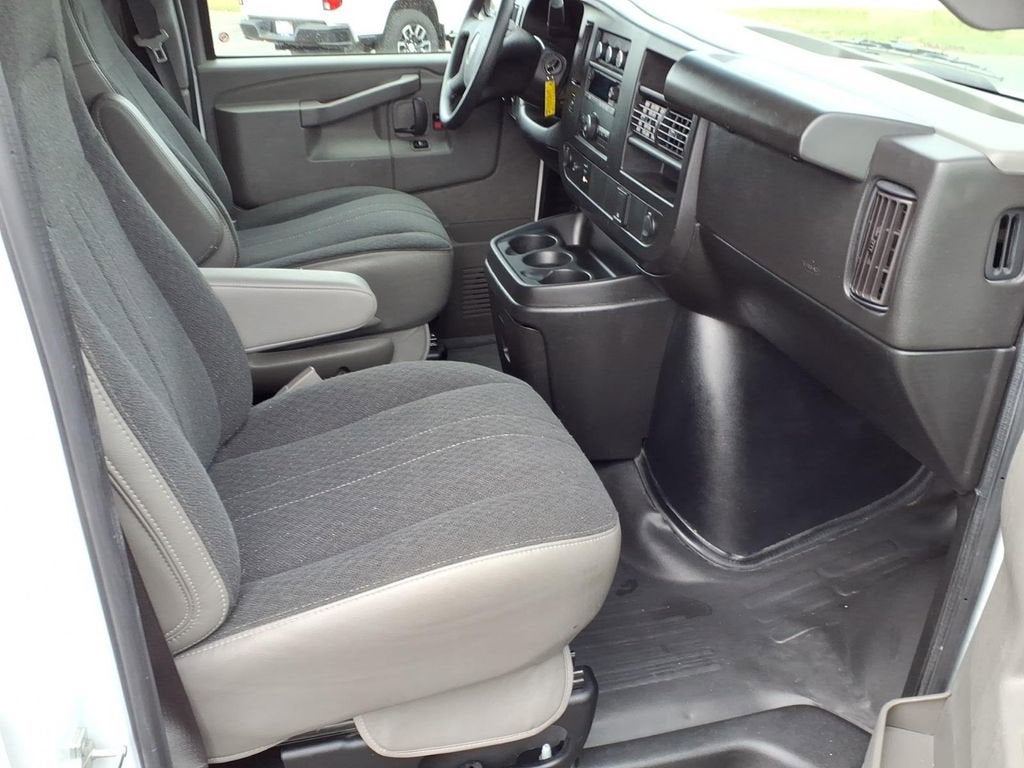 2024 GMC Savana Cargo 2500 Work Van