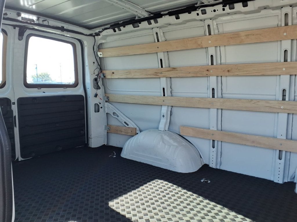 2025 GMC Savana Cargo Work Van