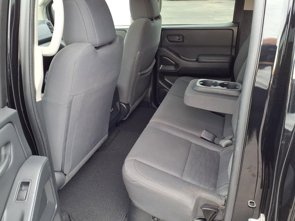 2022 Nissan Frontier S