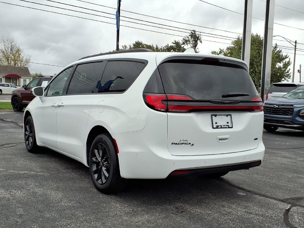2021 Chrysler Pacifica Touring L