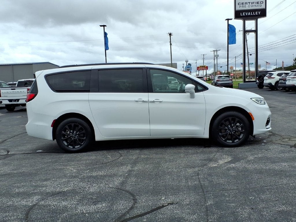 2021 Chrysler Pacifica Touring L