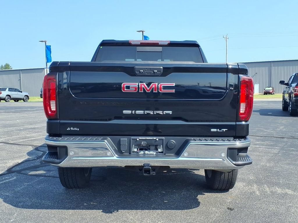 2022 GMC Sierra 1500 SLT