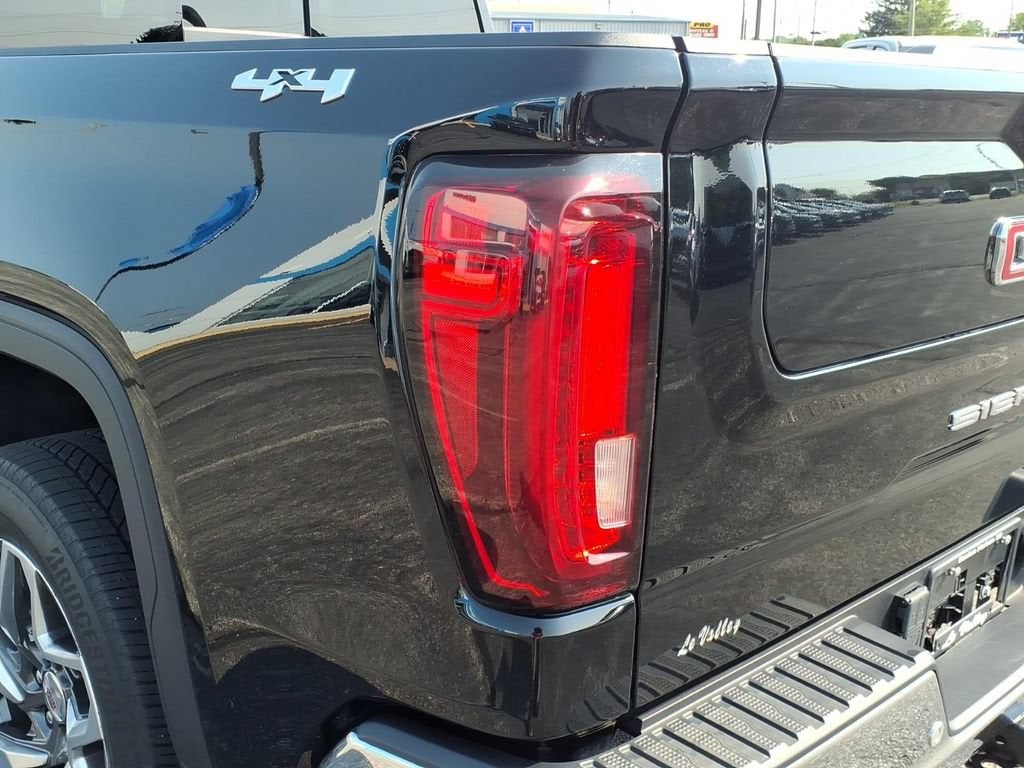 2022 GMC Sierra 1500 SLT