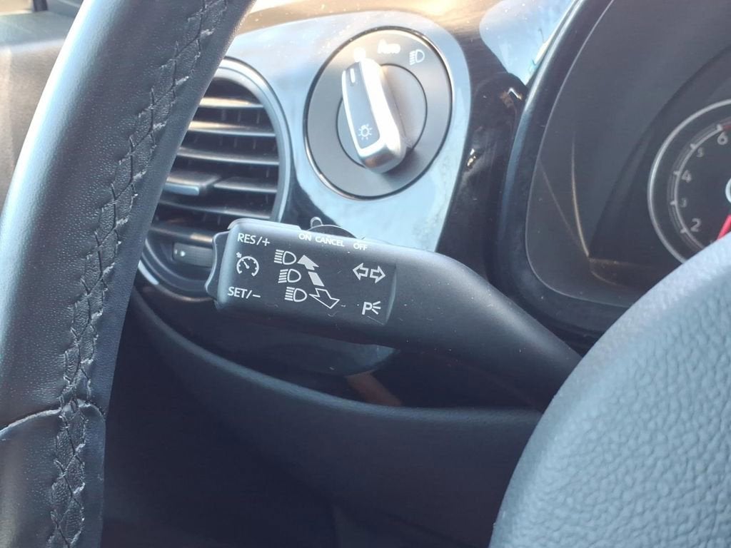 2018 Volkswagen Beetle S