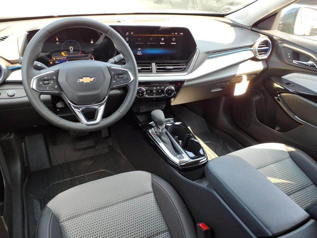 2026 Chevrolet Trax LT - Photo 5