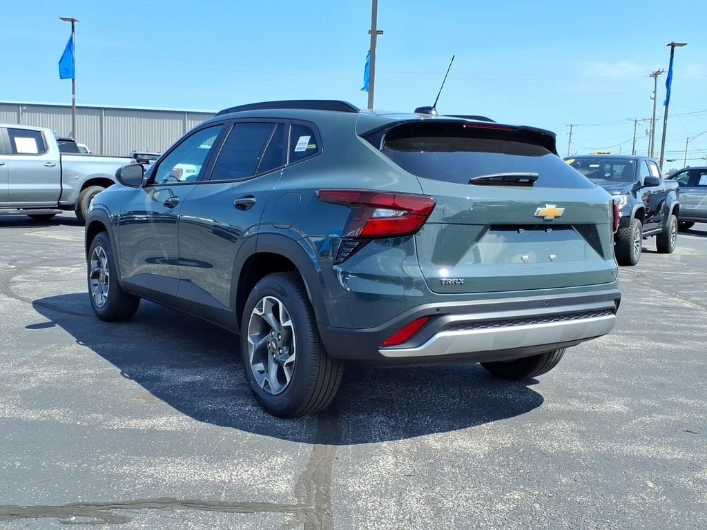 2026 Chevrolet Trax LT - Photo 9