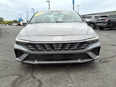 2025 Hyundai Elantra SEL Convenience