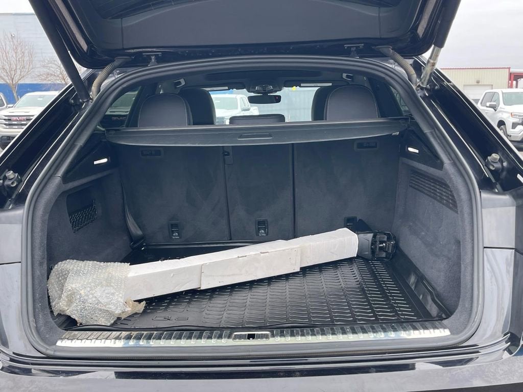 2019 Audi Q8 Premium Plus