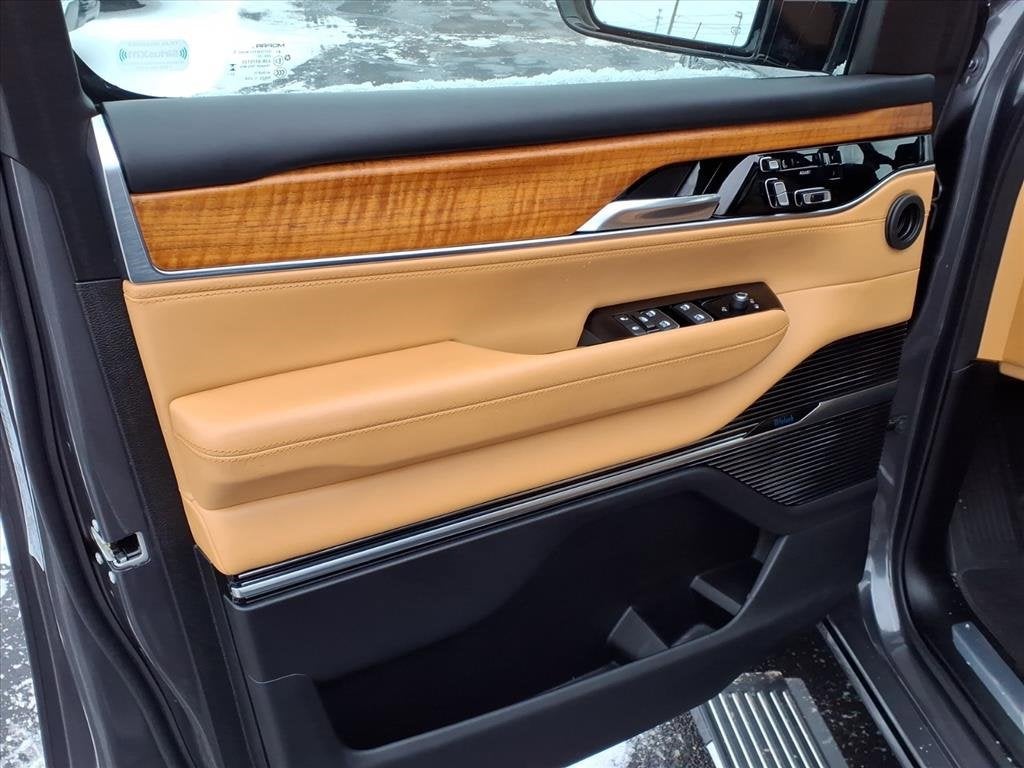 2024 Jeep Grand Wagoneer L Series III