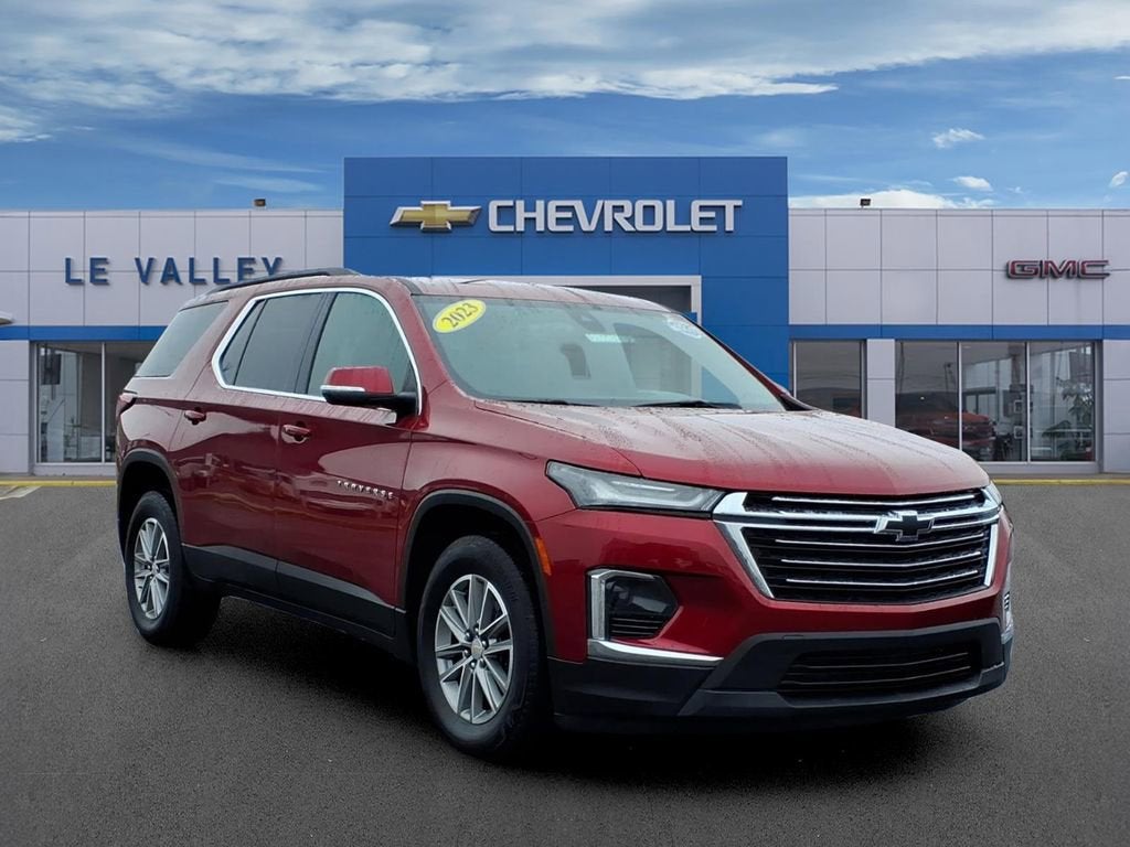 2023 Chevrolet Traverse LT Cloth