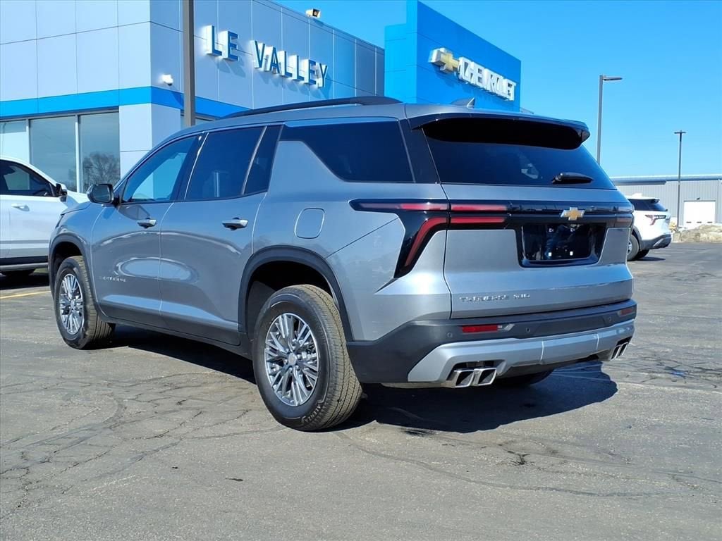 2025 Chevrolet Traverse LT