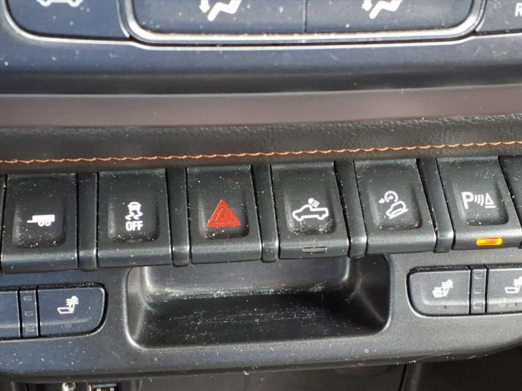 2022 GMC Canyon AT4 - Leather