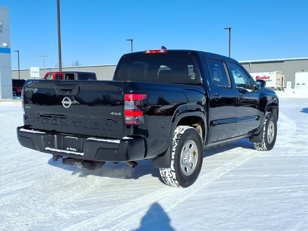2022 Nissan Frontier S
