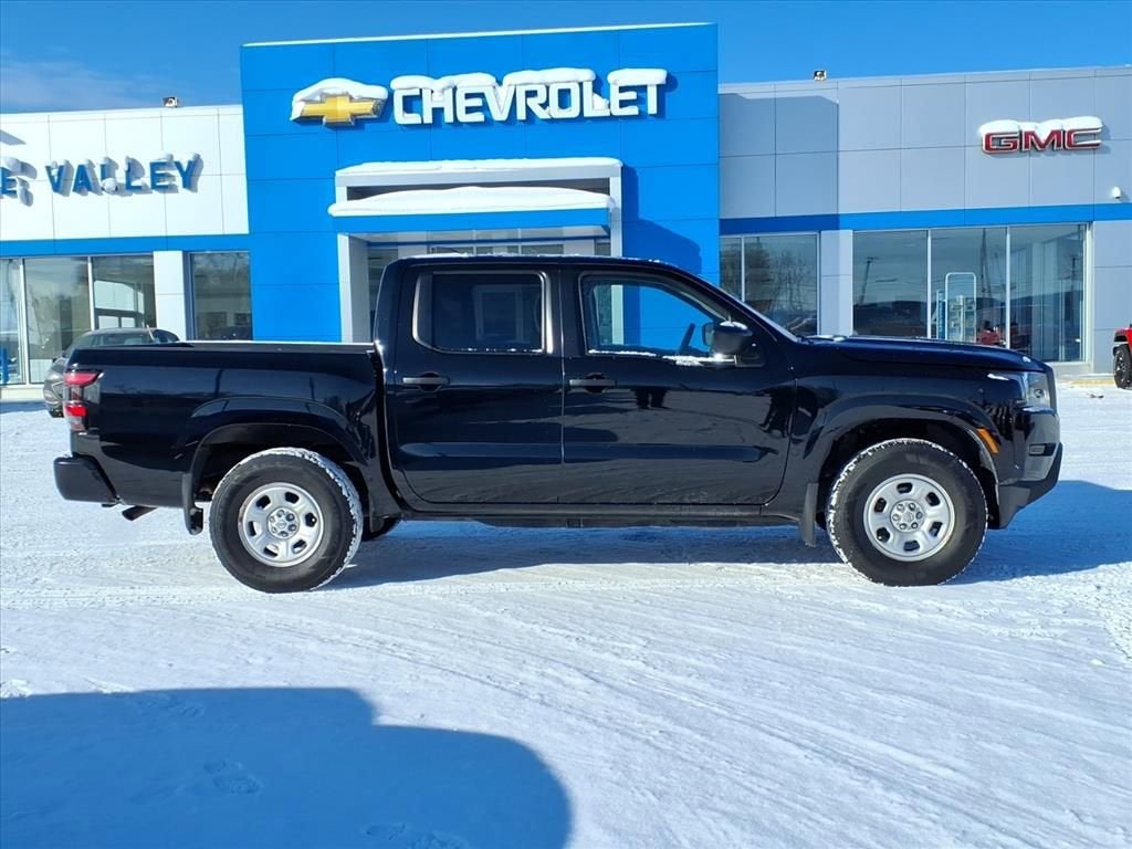 2022 Nissan Frontier S