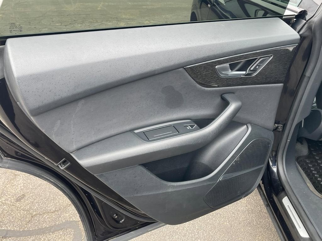 2019 Audi Q8 Premium Plus