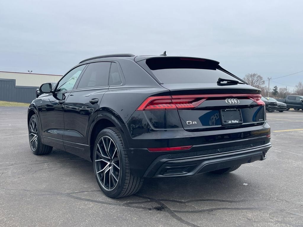 2019 Audi Q8 Premium Plus